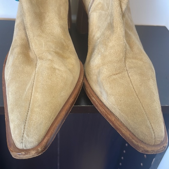 Oliver suede boots with turquoise buckle. Great fall color. Cowgirl wedding - Picture 6 of 8